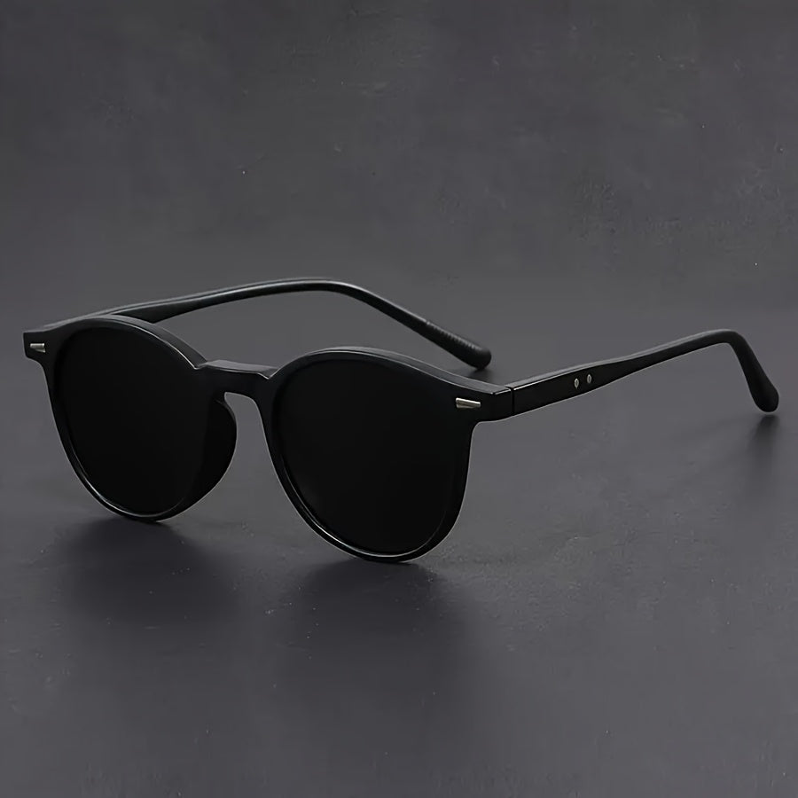 Round Tortoiseshell Sunglasses with Polycarbonate Frame and Full Frame Design