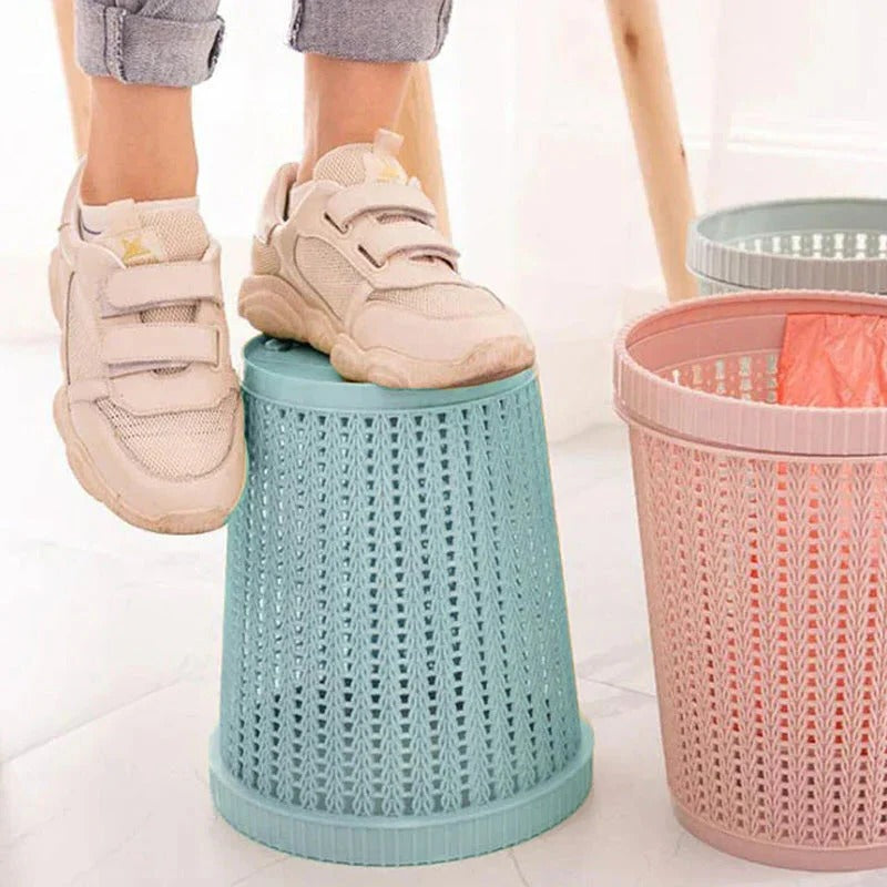 A Contactless Sensor Trash Can for Hygienic Disposal