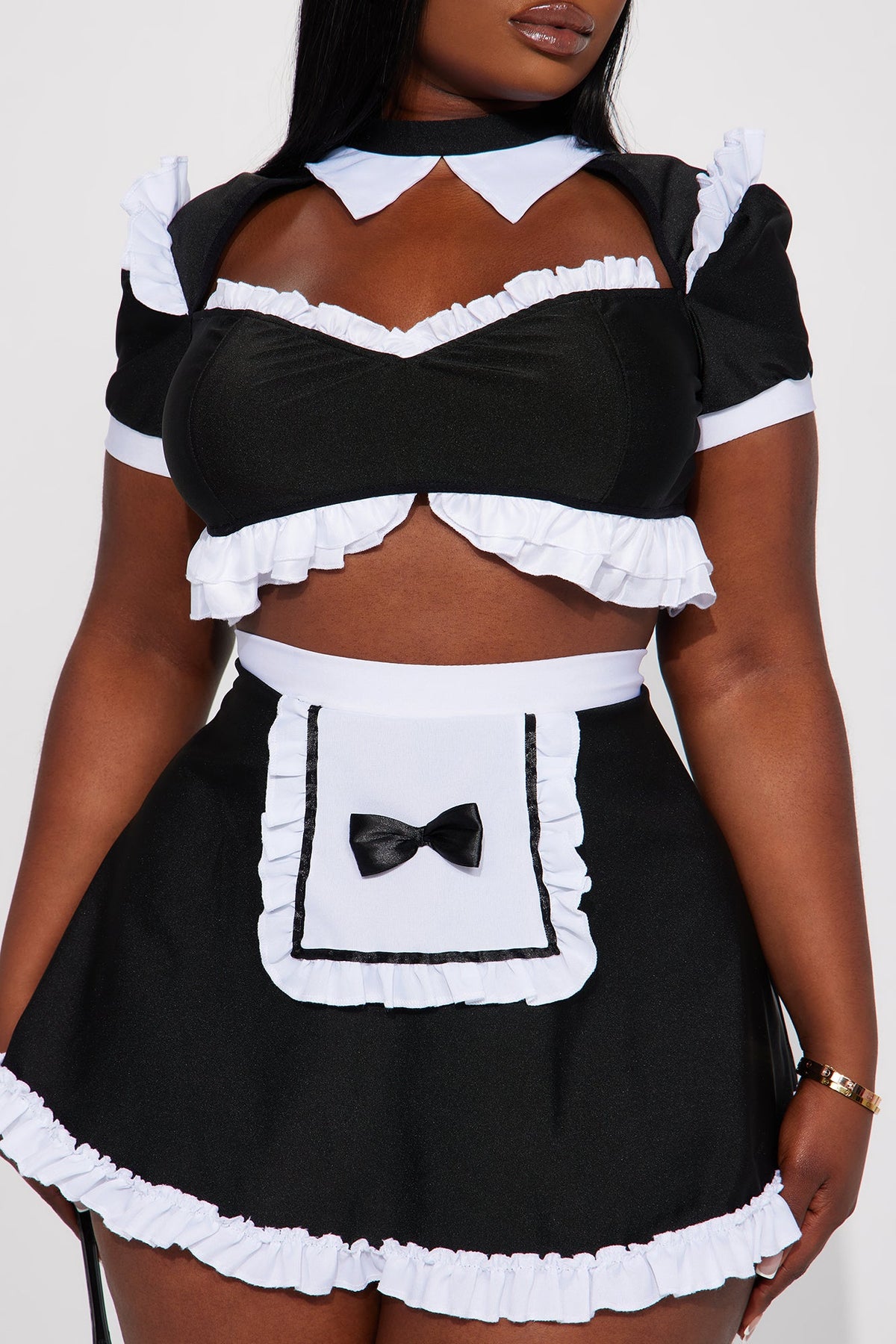 Black and White Maid Costume Set with Lace Top, Apron Skirt, and Feather Duster