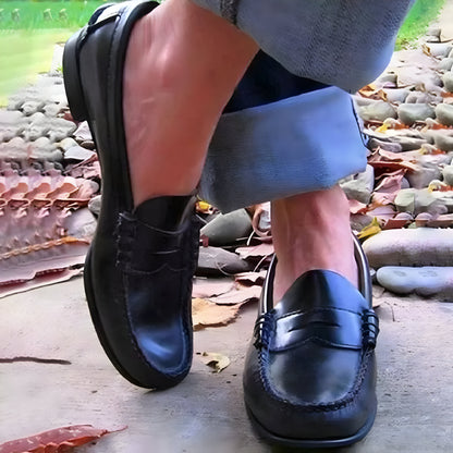 Women Vintage Slip On Loafers Low Heel PU Leather Loafers