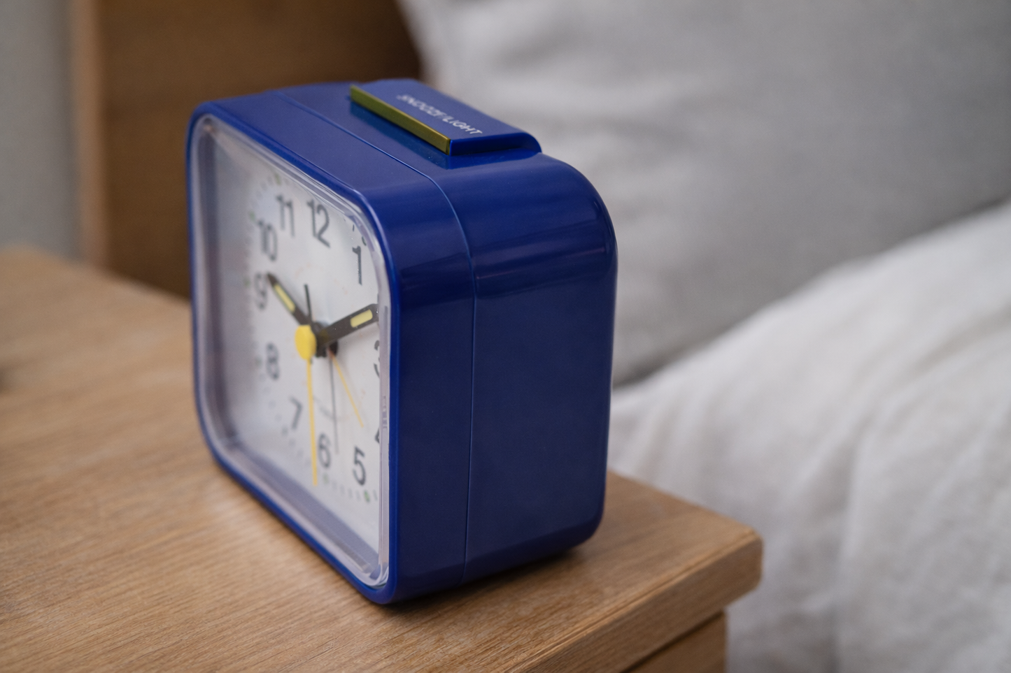 Analog Bedside Alarm Clock with Silent Movement and Night Light, Snooze Function