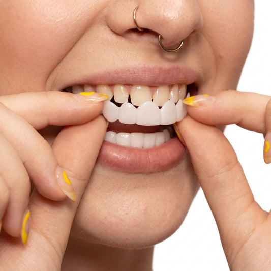 Snap On Veneers, Moldable Upper and Lower Dental Veneer Set, Natural White Finish
