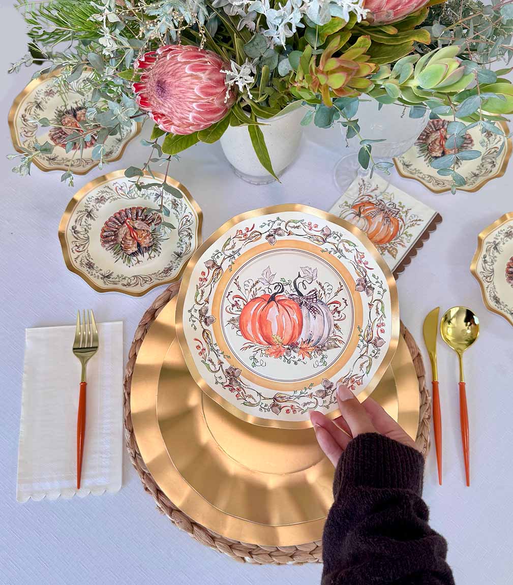 Disposable Paper Plates with Turkey and Pumpkin Design for Thanksgiving Dining