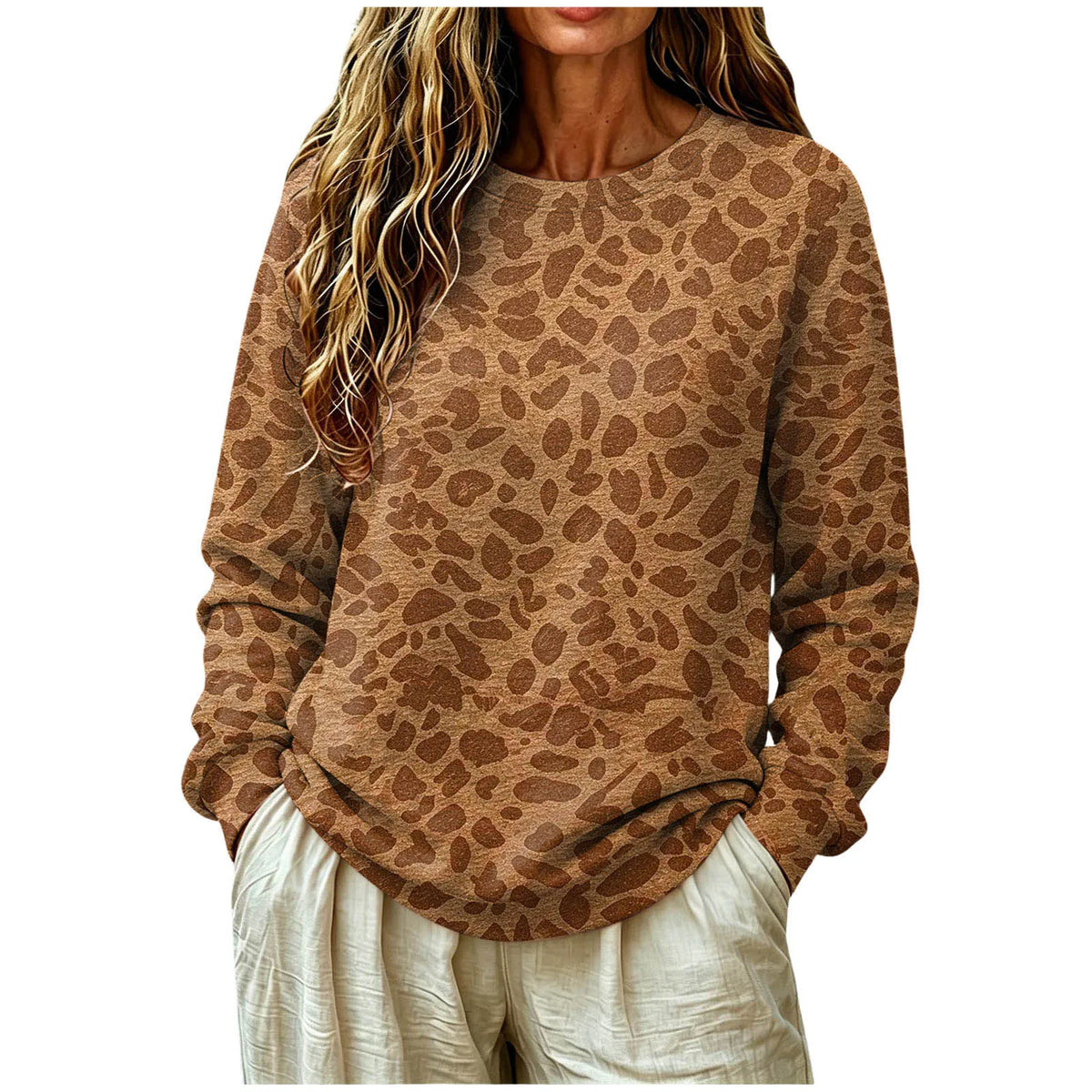 Oversized Leopard Print Pullover Sweatshirt with Round Neckline and Stretch Fabric