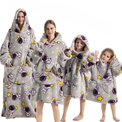 Oversized Hoodie Blanket with Pumpkin Pattern and Fleece Flannel Fabric, Unisex