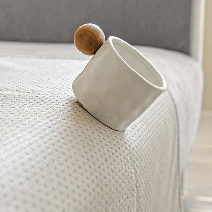 Pet-Protective Sofa Cover with Scratch-Resistant Fabric and Machine Washable