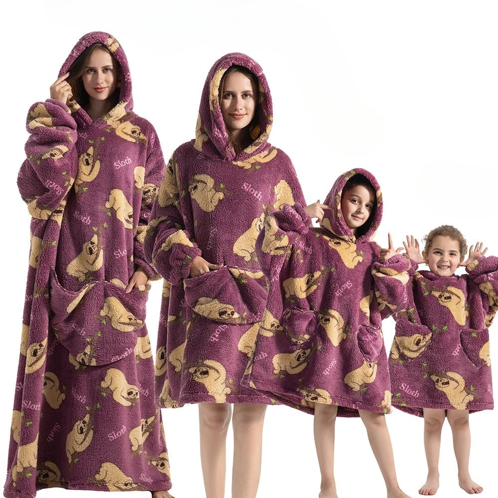 Oversized Hoodie Blanket with Pumpkin Pattern and Fleece Flannel Fabric, Unisex