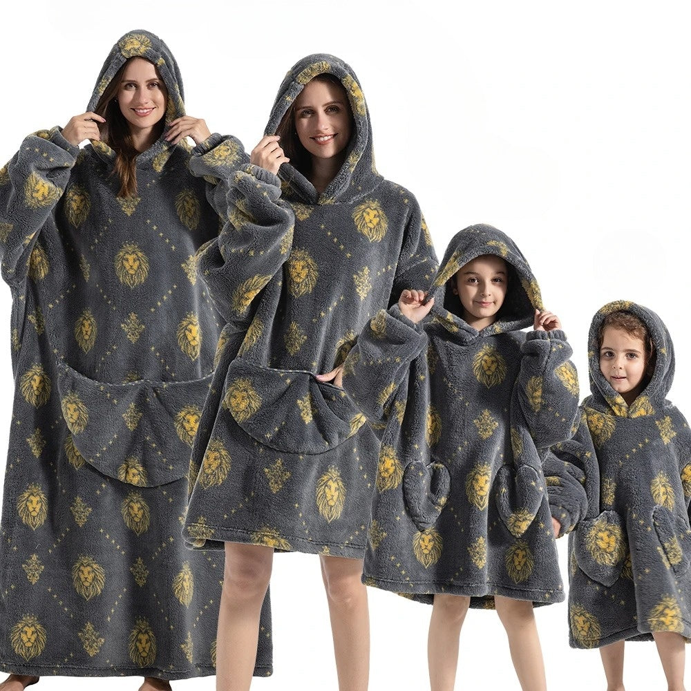 Oversized Hoodie Blanket with Pumpkin Pattern and Fleece Flannel Fabric, Unisex