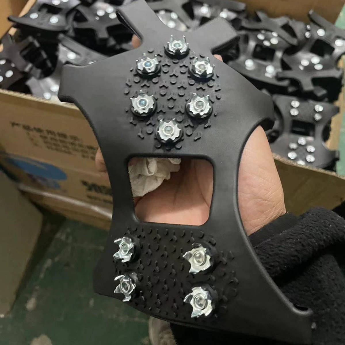 Ice Cleats for Shoes and Boots, Silicone Traction Spikes with Stainless Steel Grips