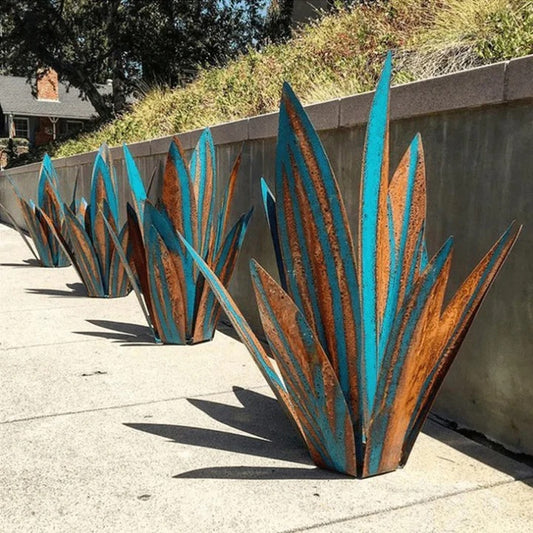 Agave Garden Lamp