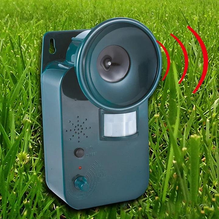 Battery Powered Ultrasonic Animal Repeller with Motion Sensor and Flashing Light for Yards and Sheds