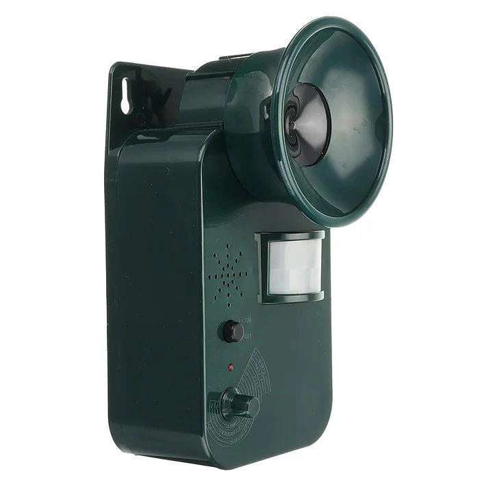 Battery Powered Ultrasonic Animal Repeller with Motion Sensor and Flashing Light for Yards and Sheds