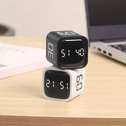 Smart Cube Timer with Gravity Sensing and LED Display