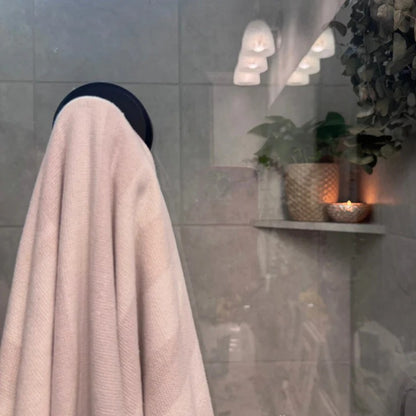 Suction Hooks for Tool-Free Mounting