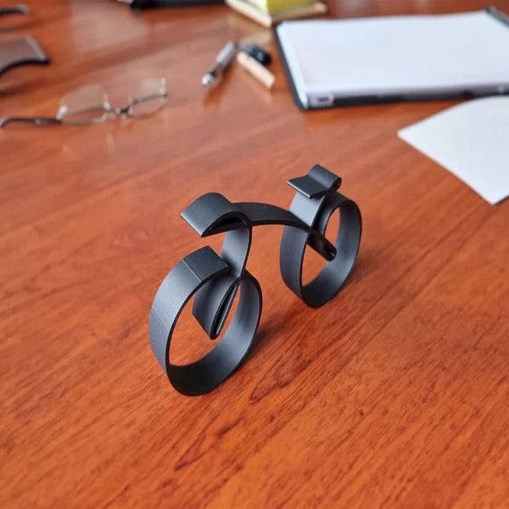 Metal Wire Bicycle Sculpture with Minimalist Design