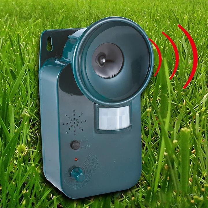 Cordless Ultrasonic Pest Repeller for Various Animals Outdoor Use
