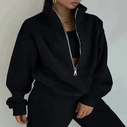 Women's Fitted Workout Tracksuit with Breathable Fabric for Active and Leisure Wear