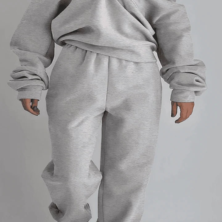 Women's Fitted Workout Tracksuit with Breathable Fabric for Active and Leisure Wear