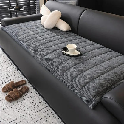 Quilted Couch Cover with Patterned Design