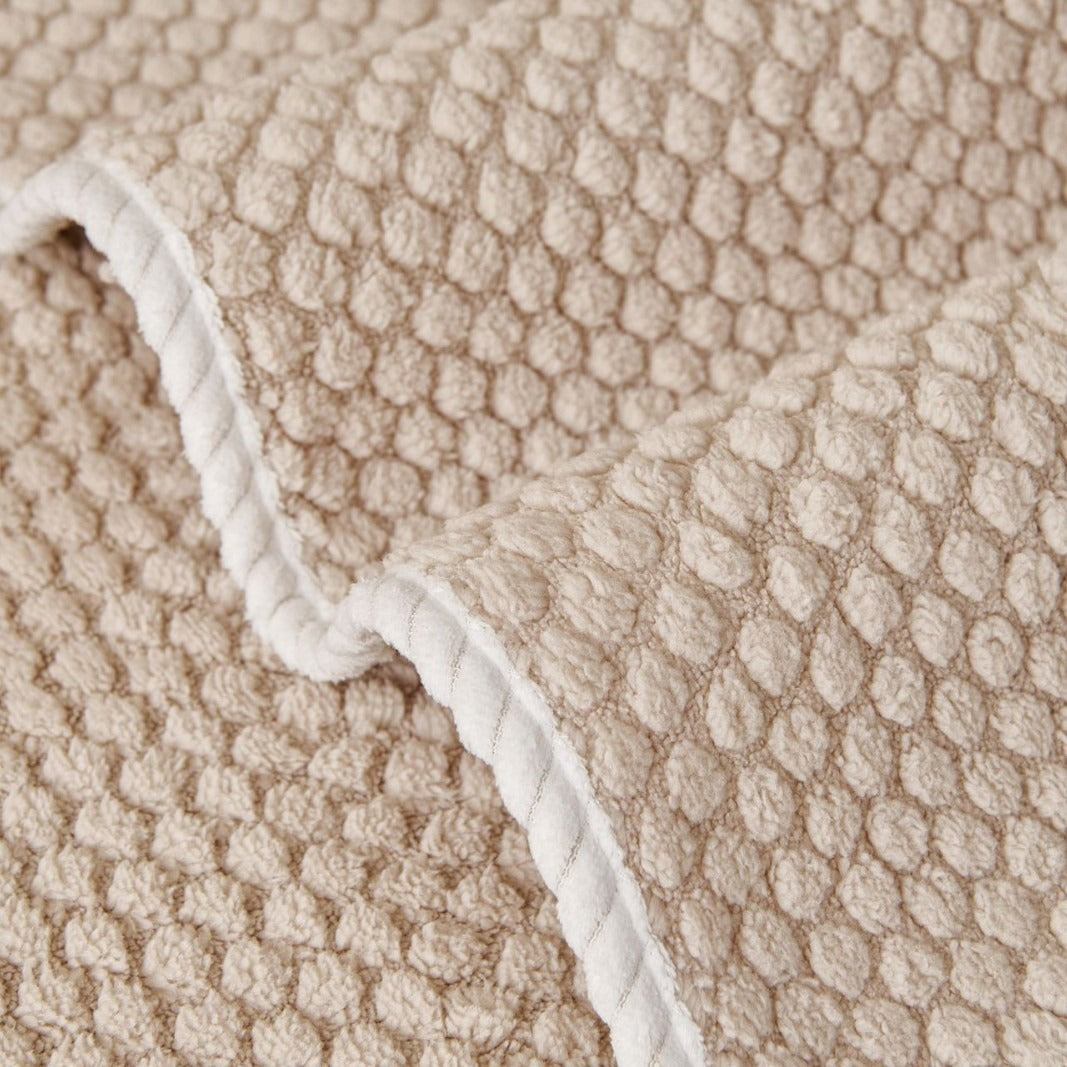 Luxury Couch Cover, Thick Removable Washable Sofa Protector, Non Slip Pet Friendly Slipcover for Sectional Loveseat