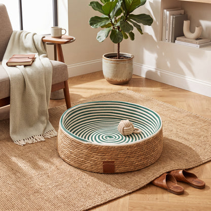 Rattan Cat Scratching Bed with Raised Edges and Natural Fibers, Three Sizes