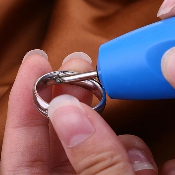 Cordless Engraving Pen for Metal, Wood, Glass and Plastic Powered by Two AA Batteries