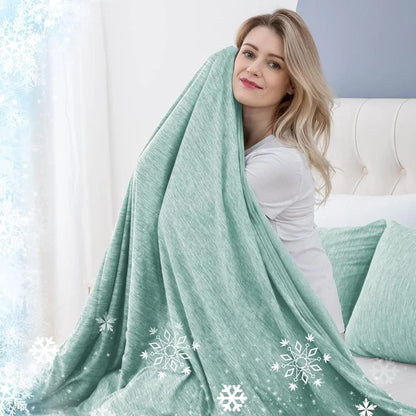 Cool-Touch Weighted Blanket with Breathable Fabric for Night Sweats